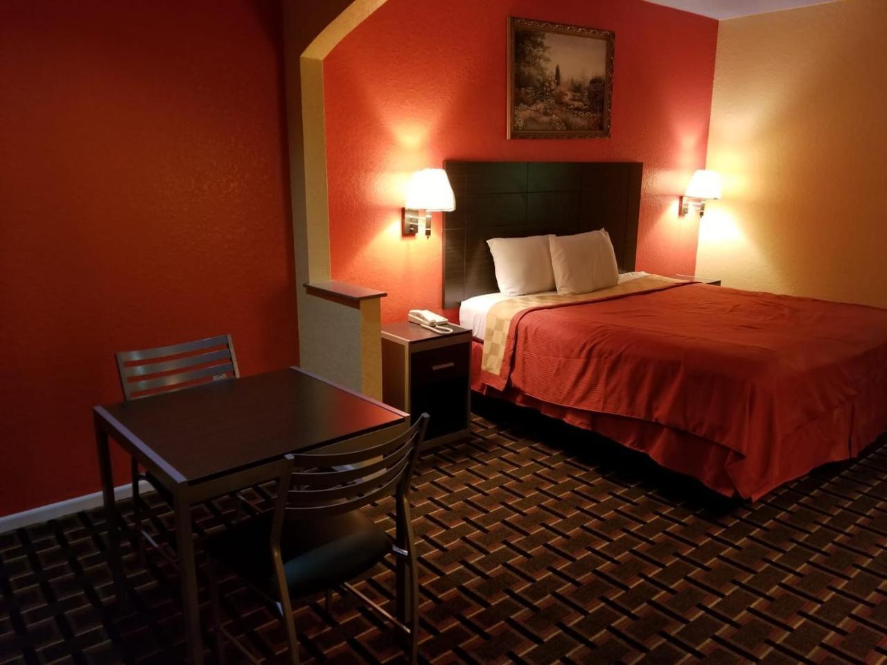 Texan Inn & Suites Louetta Luaran gambar