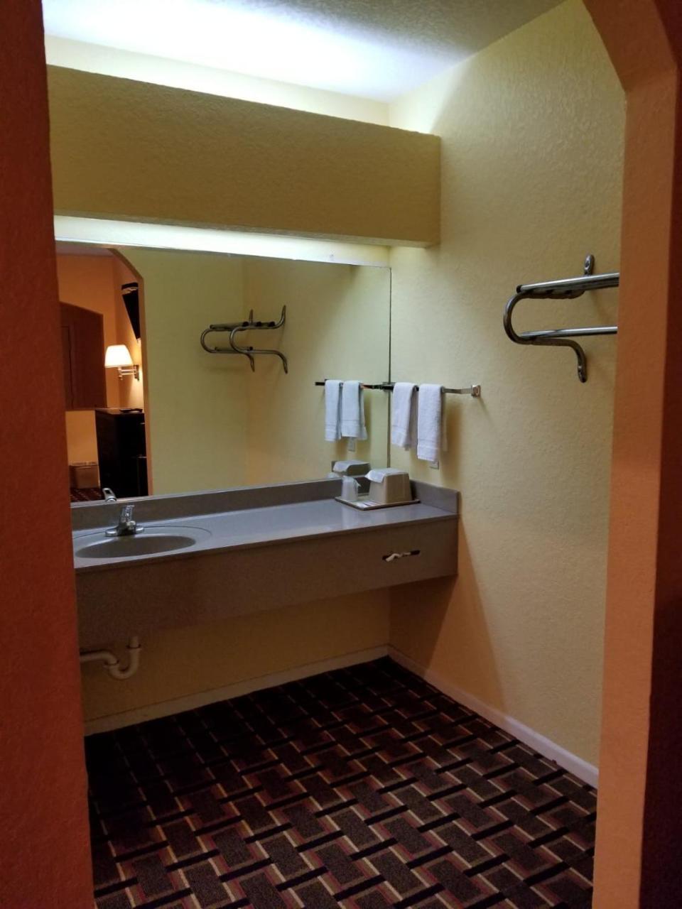 Texan Inn & Suites Louetta Luaran gambar